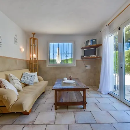 Guzman - Junai Villa