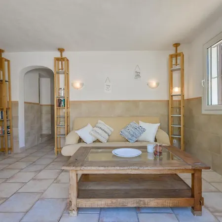 Guzman - Junai Benissa