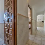 Guzman - Junai Villa